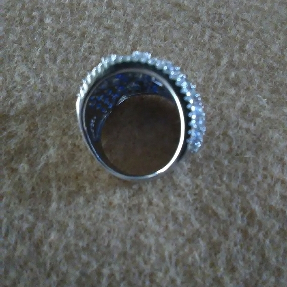 NWOT beautiful size 5 💍 ring - Picture 2 of 8